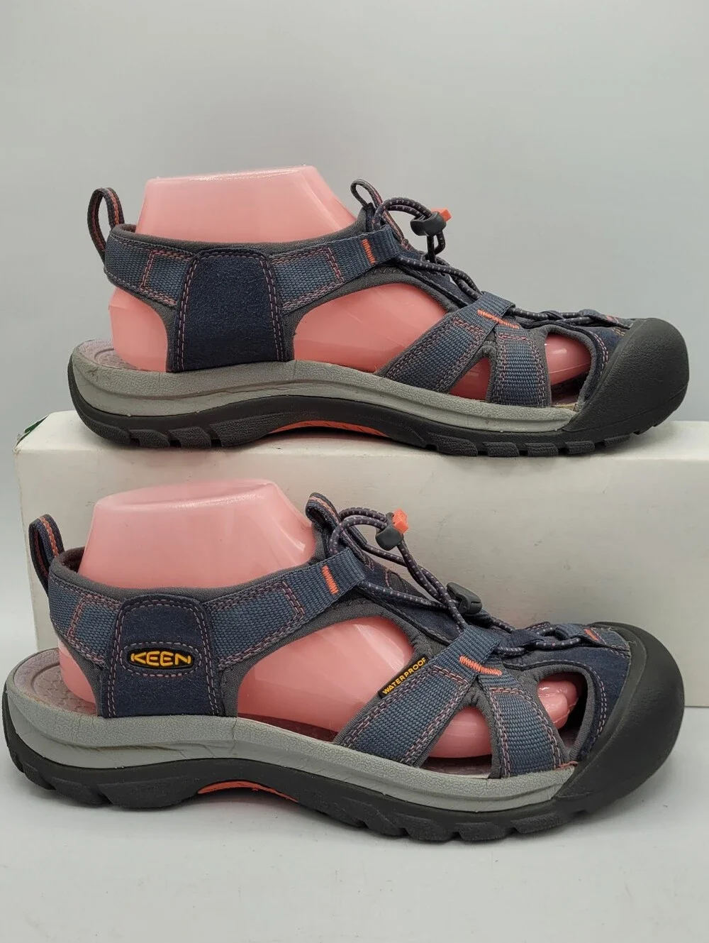 KEEN Womens Newport Sandal - Navy with Coral Size 9.5